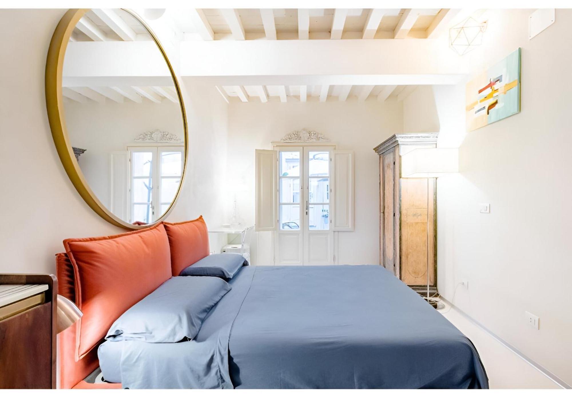 Luxury Tower House In Heart Of Standard Pise